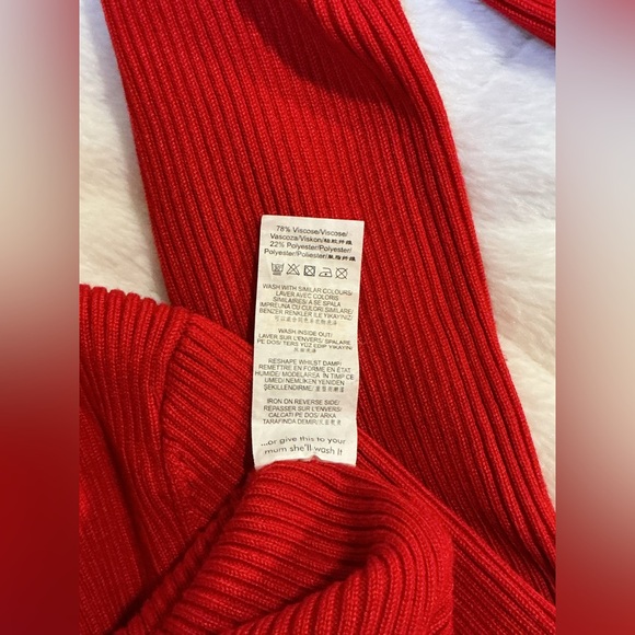 Elegant Red Long Sleeve Bodysuit - Picture 6 of 6